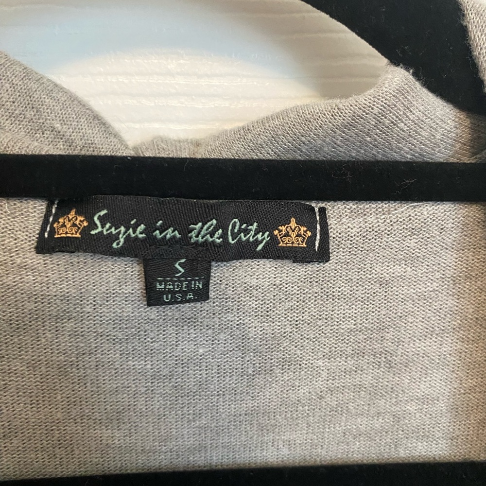 🤍🩶 Gray Ruffle Open Cardigan | Size Small 🩶🤍 - Picture 3 of 5
